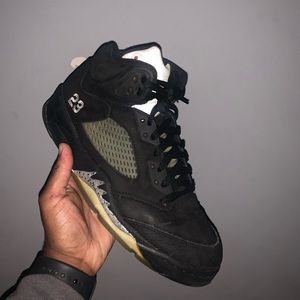 Jordan 5 “Metallic”